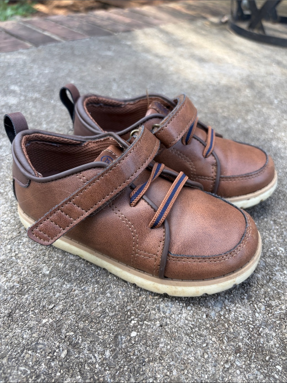 Stride Rite 360 Ethan Sneaker Size 9 Youth